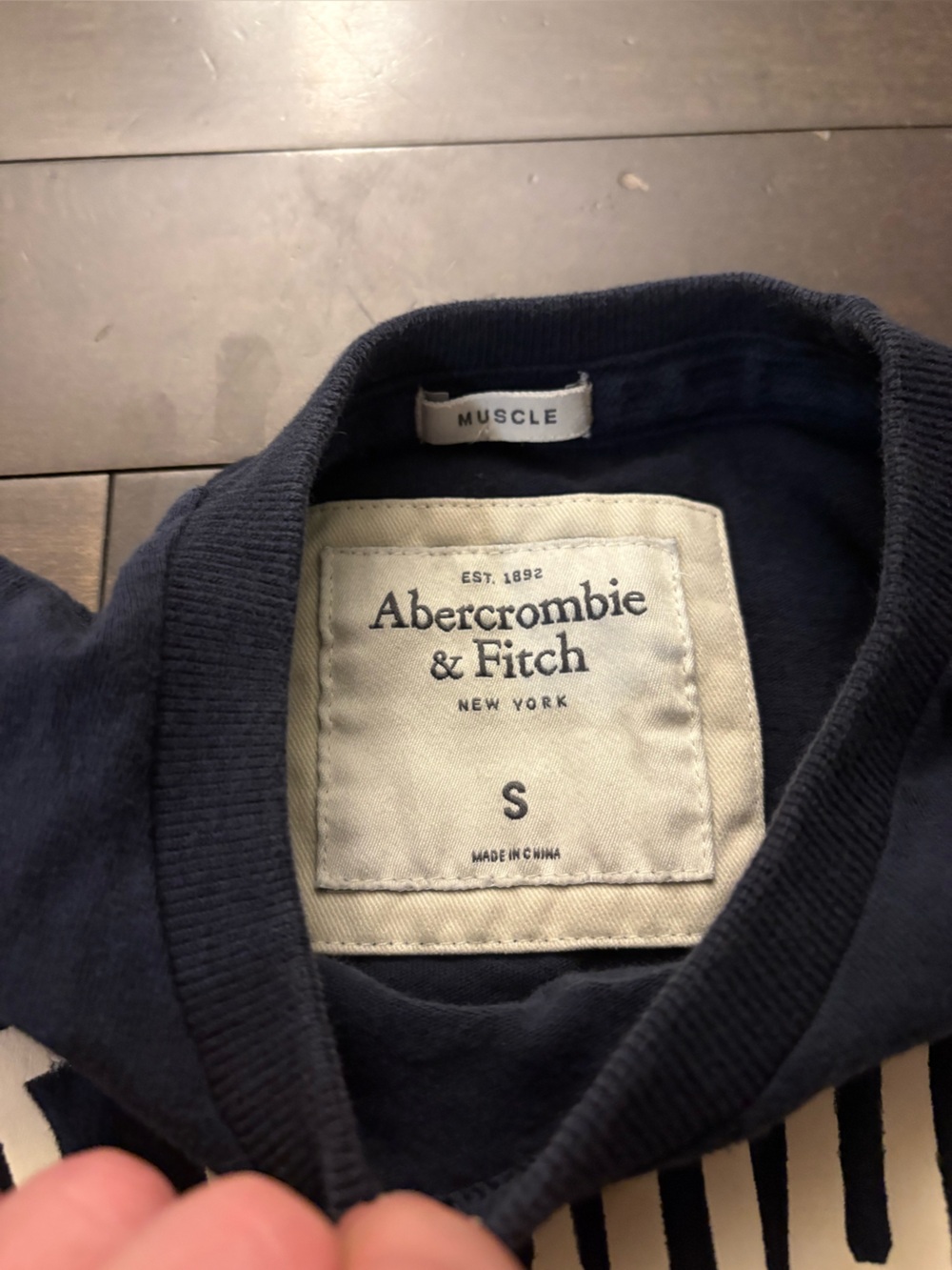Y2K Abercrombie and fitch tee - Picture 2 of 2